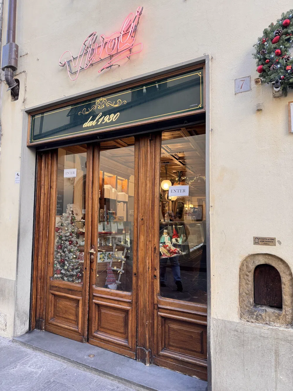 Florence's Gelato Trail: A Walk Through Frozen Craft