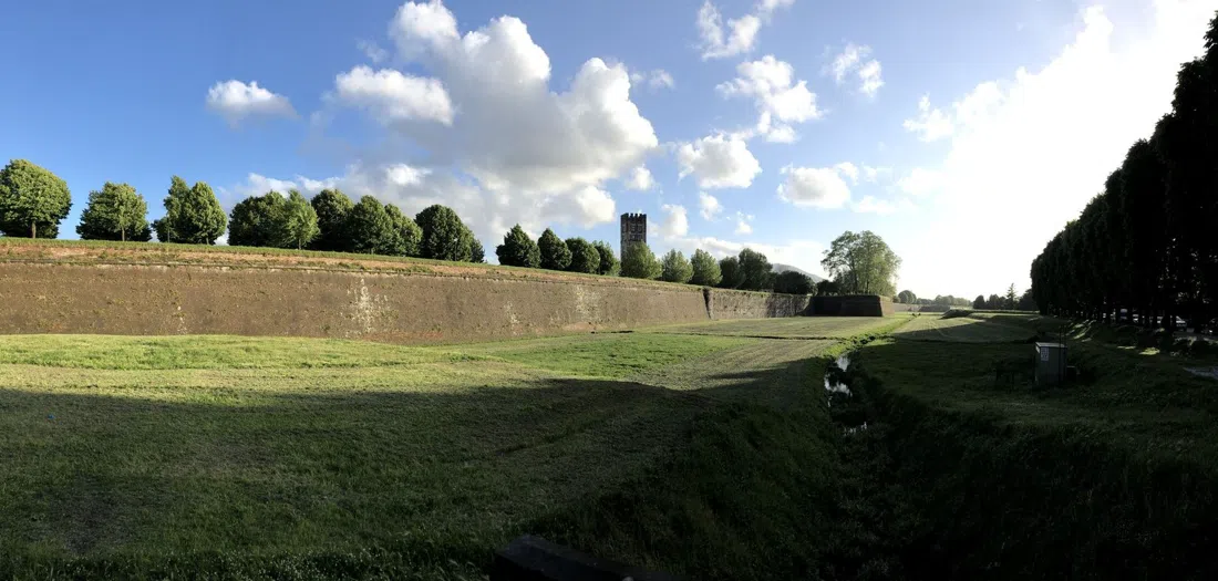 Lucca — city walls \u0026 Torre Guinigi, Florence
